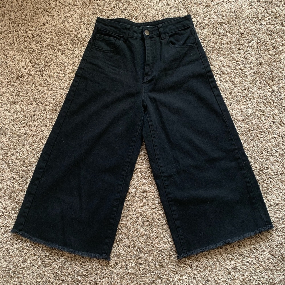 Forever 21 wide leg black Jean
